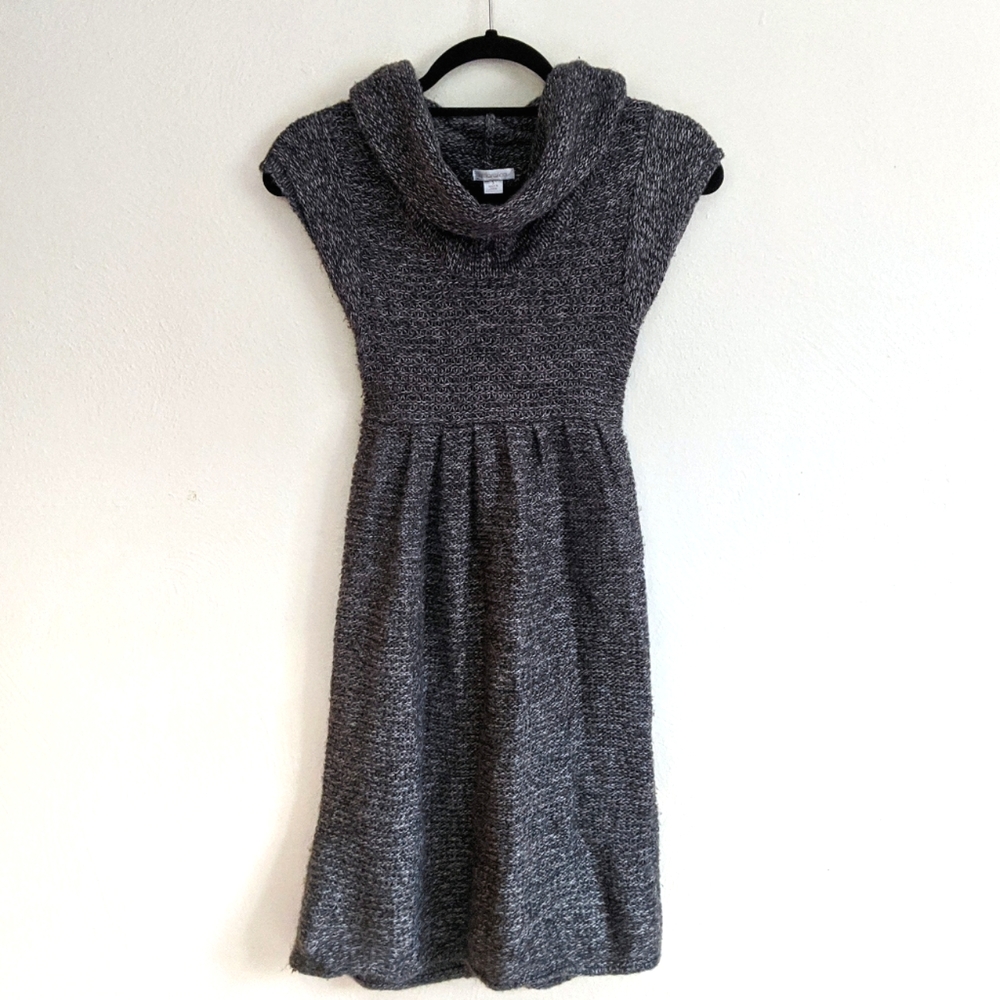 Grey / Sweater Dress / Short Sleeves / Cowl Neck / Size: Small / Fit & Flare